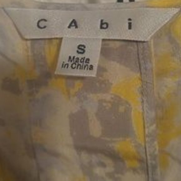 CAbi Silk Whisper Soft Rounded Back Hem with Mother of Pearl Buttons Tank SZ S - Picture 3 of 8